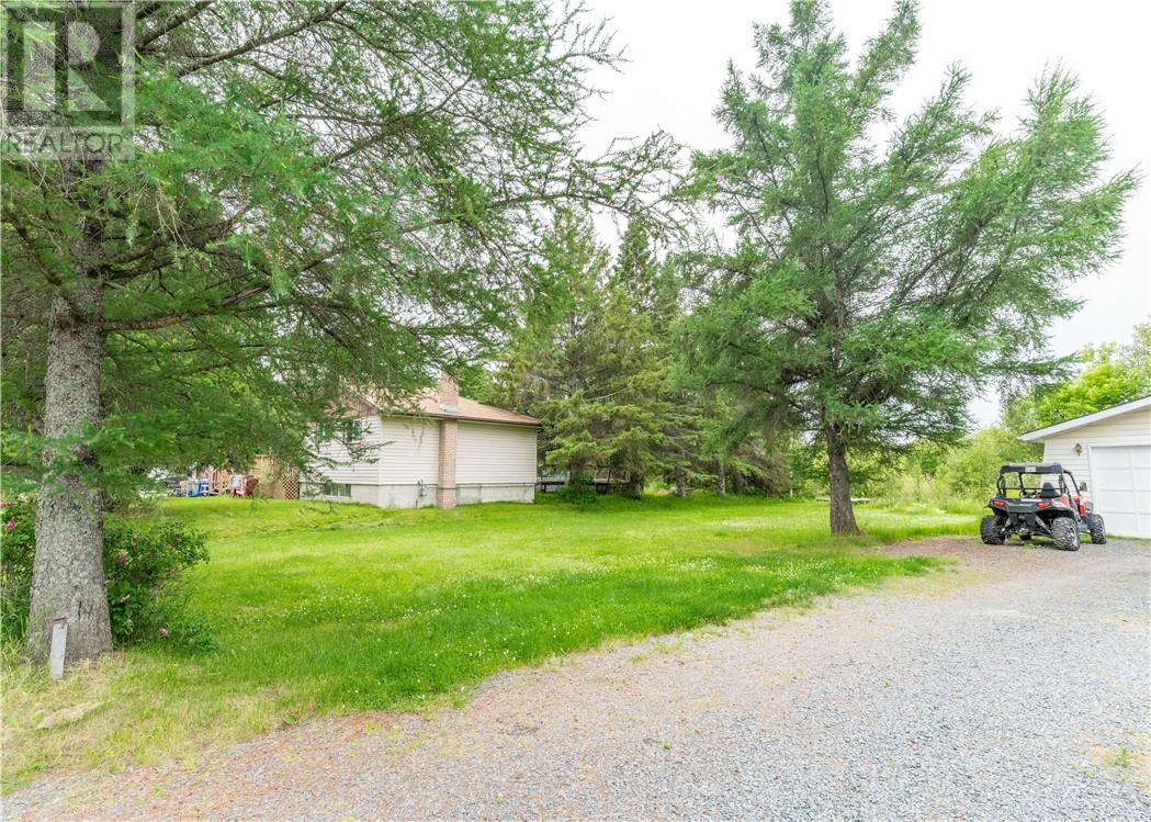 401 Denis Crescent - 25