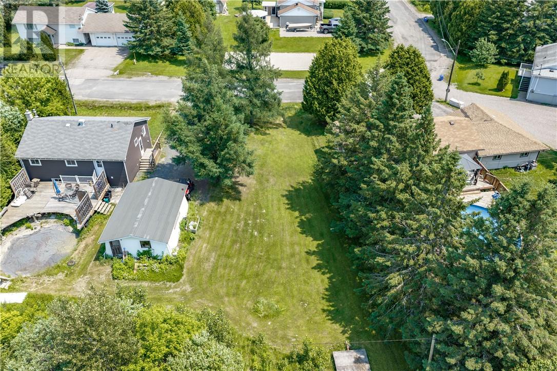 401 Denis Crescent - 28