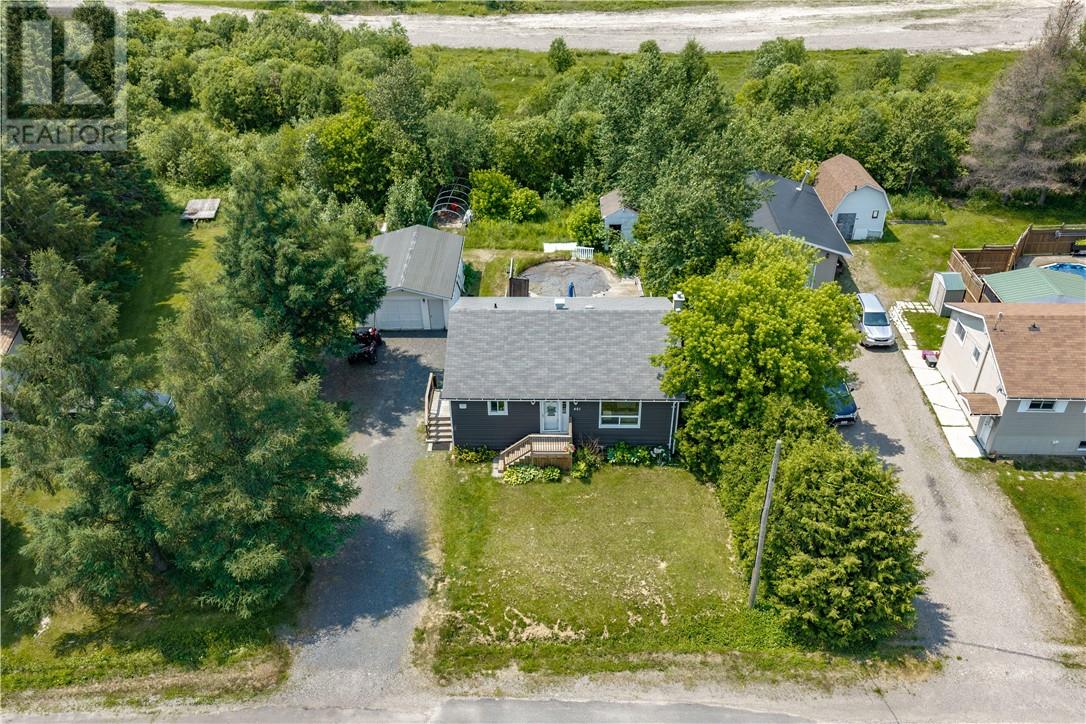 401 Denis Crescent - 30