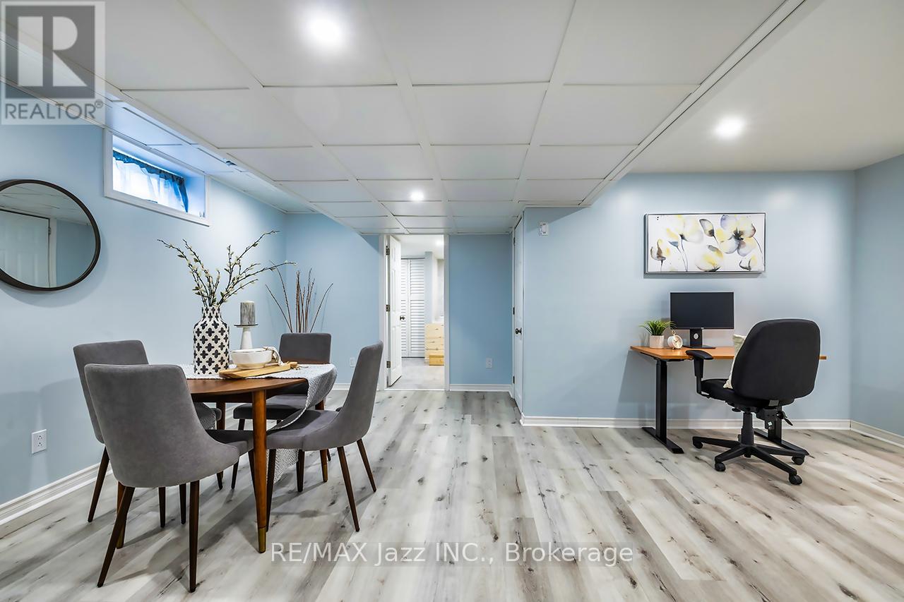 706 ONTARIO STREET - 25