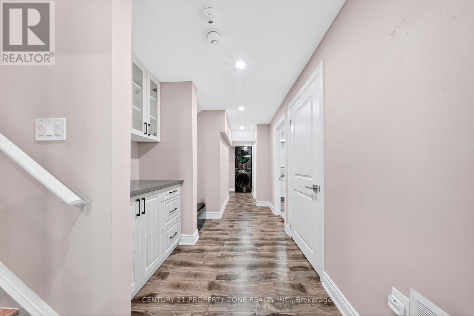 22 MILTARY CRESCENT E - 39
