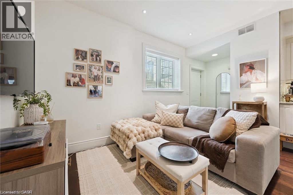 #101 133 PARK Street - 4