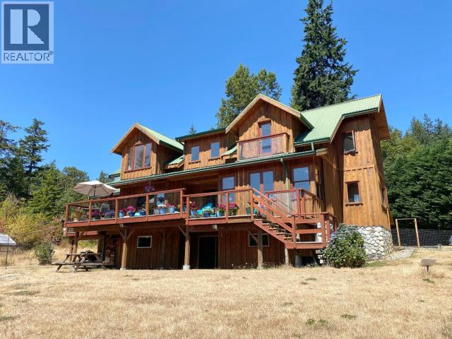 3749 HIGHWAY 101, Powell River