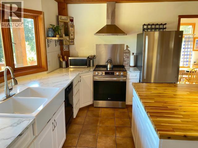3749 HIGHWAY 101, Powell River