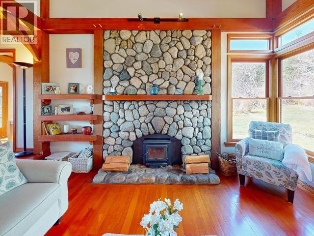 3749 HIGHWAY 101, Powell River