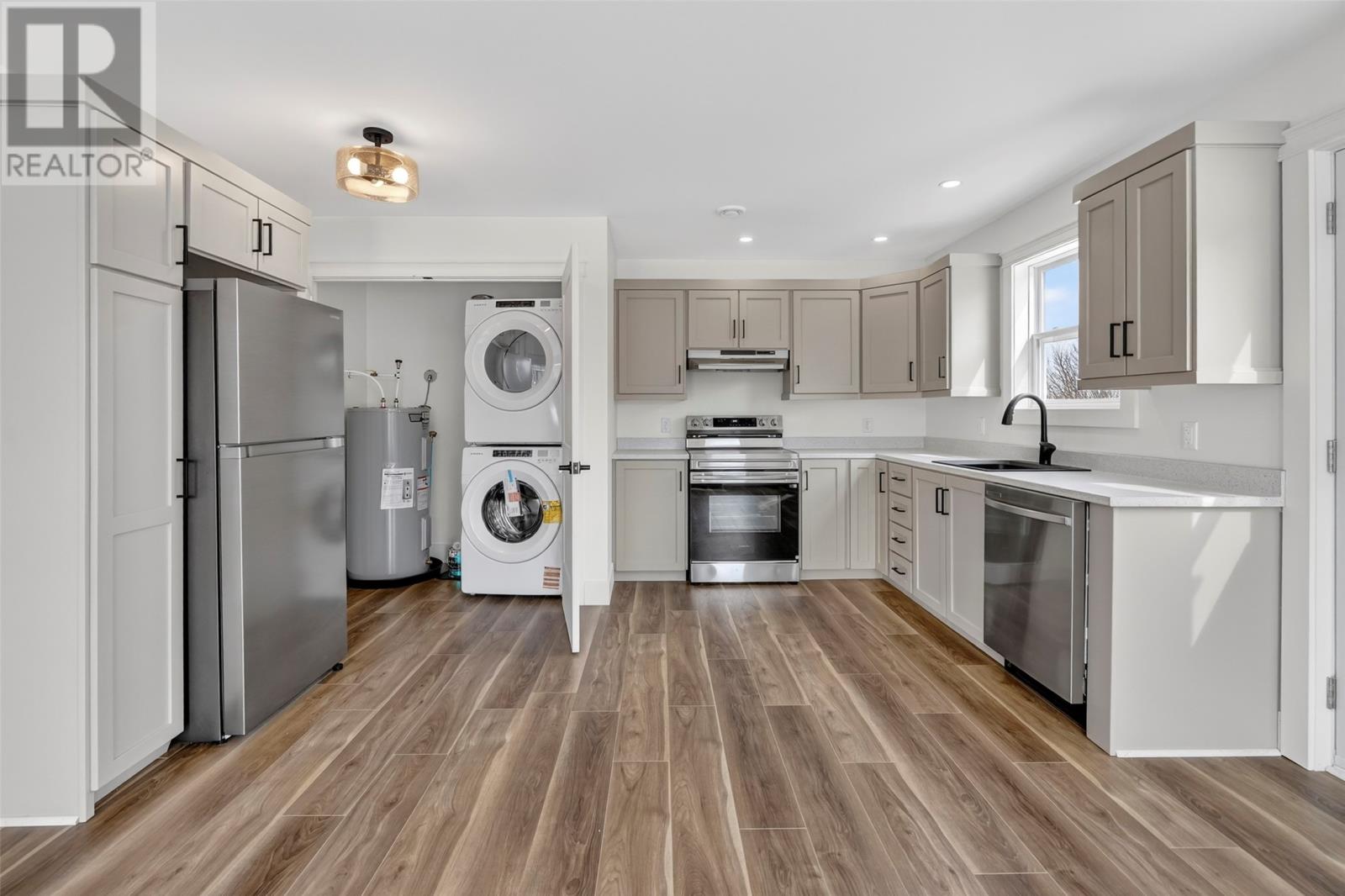 20 Garland Street - 13