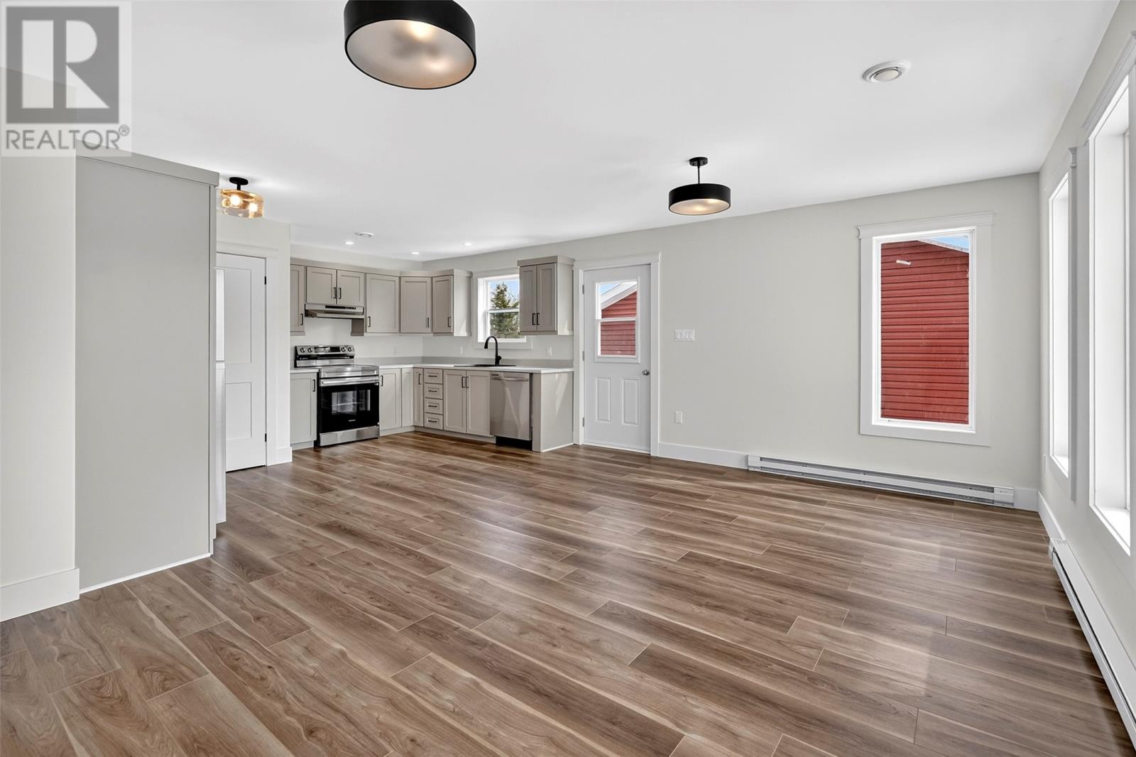 20 Garland Street - 10