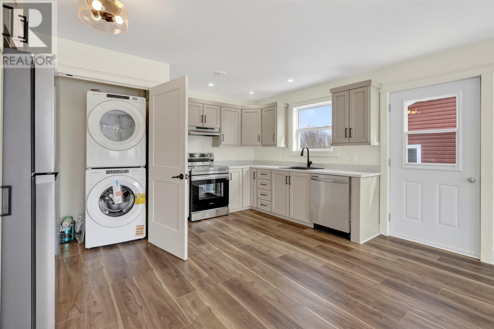 20 Garland Street - 14