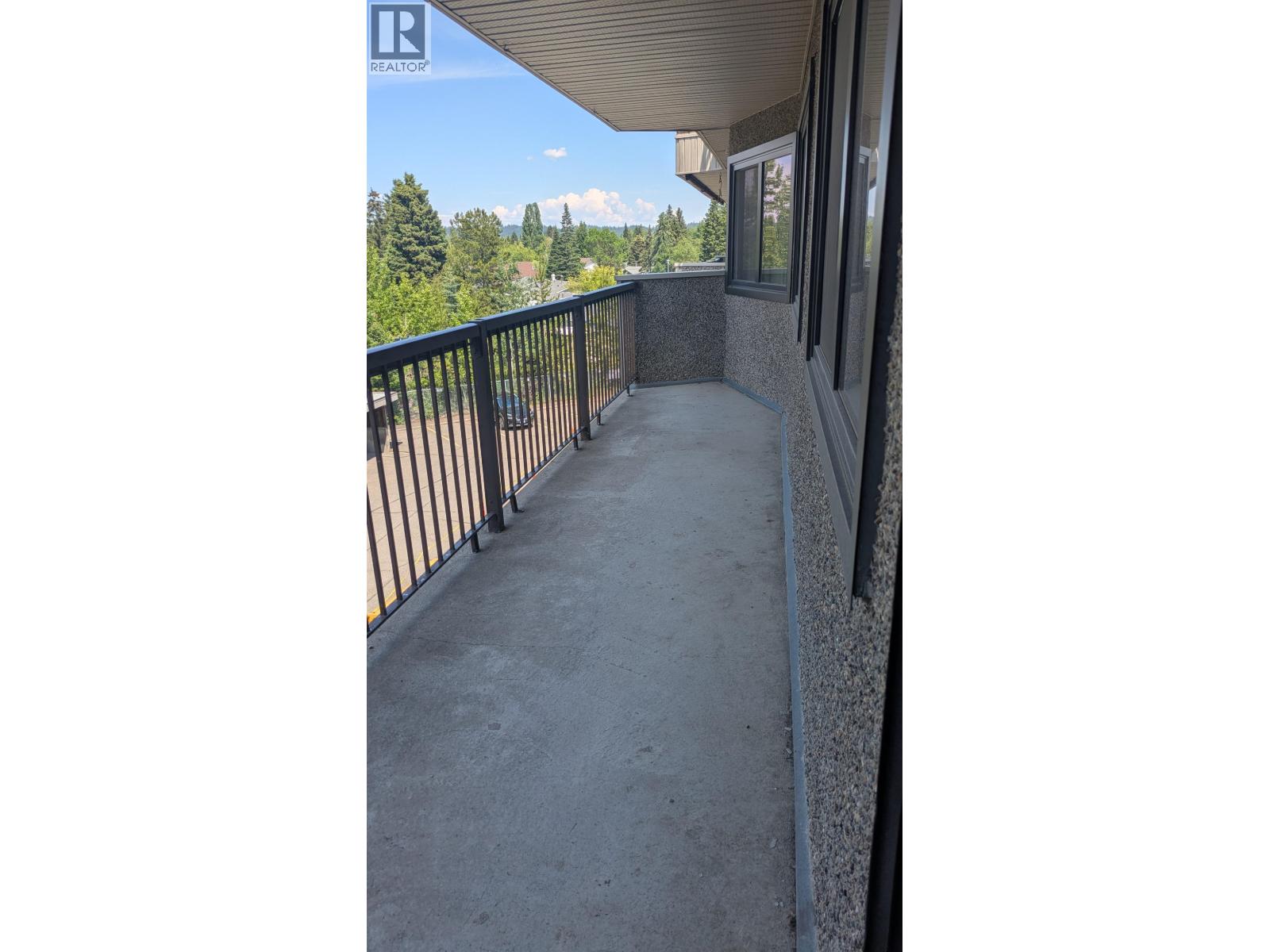 #319 4288 15TH AVENUE - 21