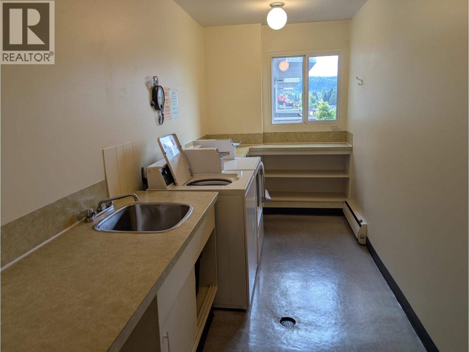 #319 4288 15TH AVENUE - 7