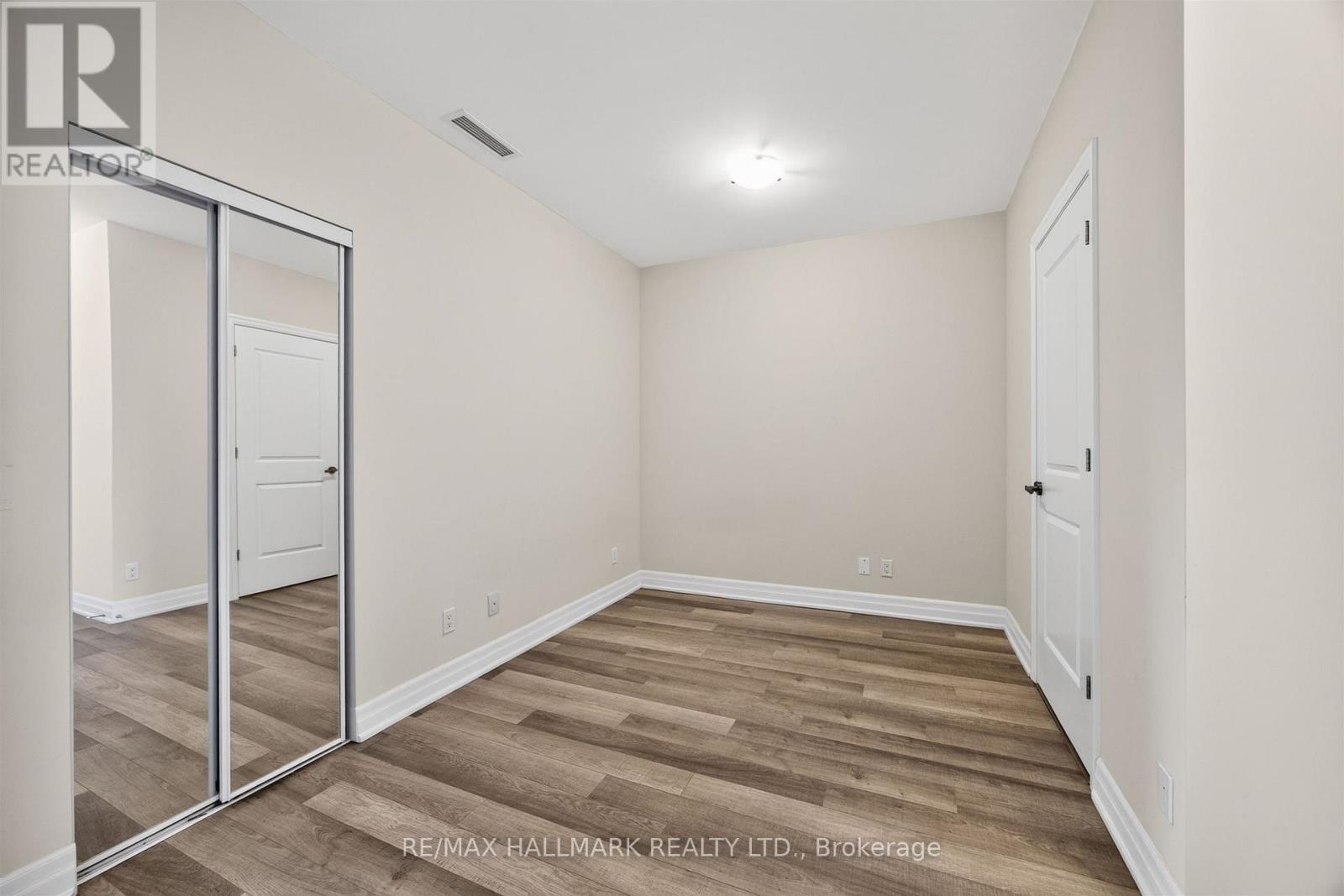 #219 9085 JANE STREET - 19