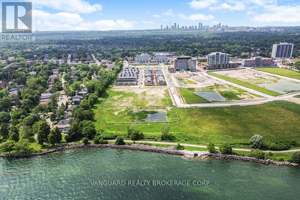 21 – 15 LOU PARSONS WAY