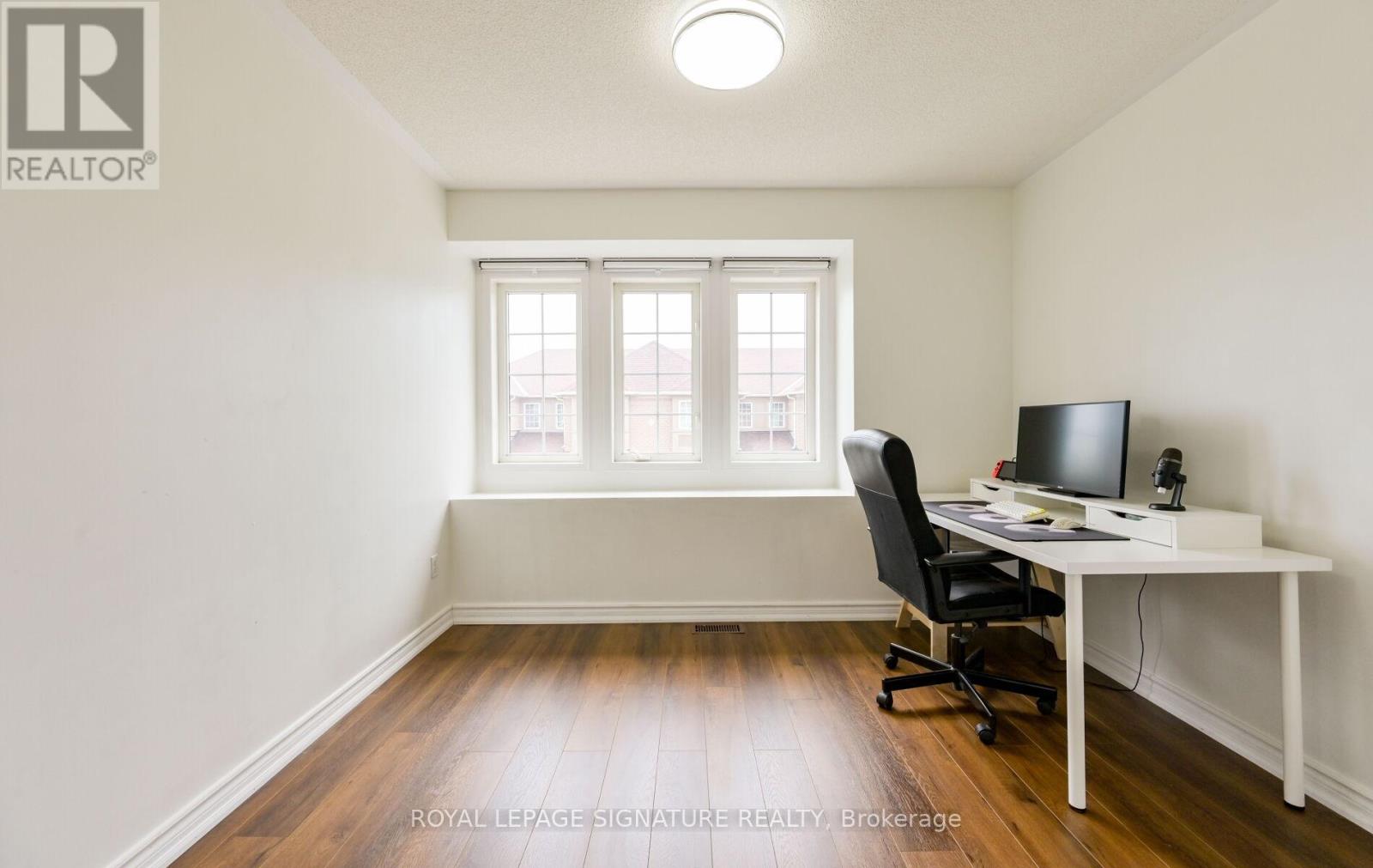 #21 3020 CEDARGLEN GATE - 19