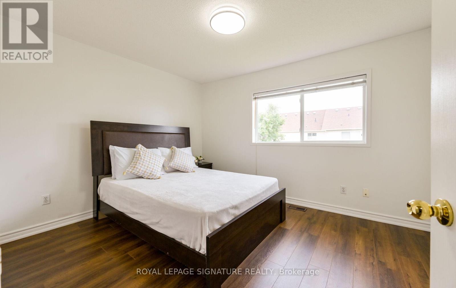 #21 3020 CEDARGLEN GATE - 16