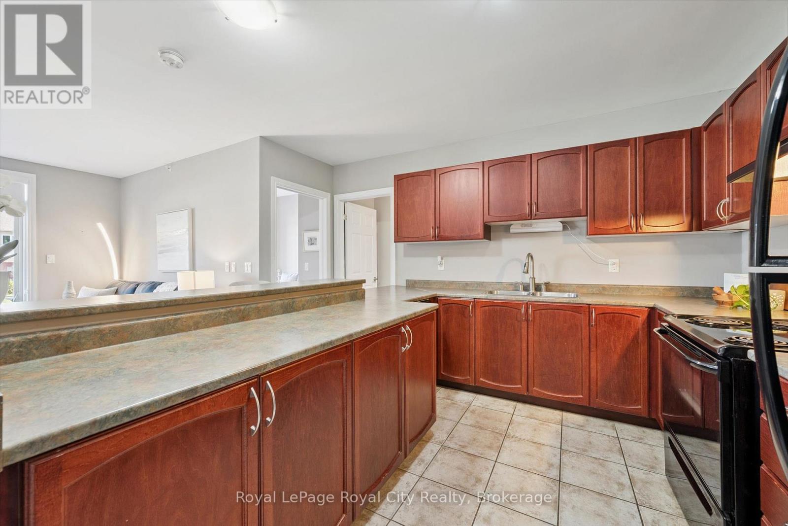 #113 2 COLONIAL DRIVE - 11