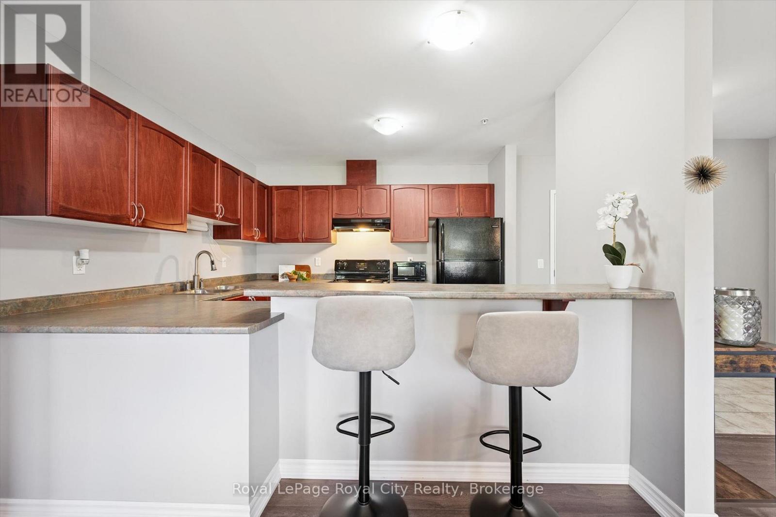 #113 2 COLONIAL DRIVE - 9