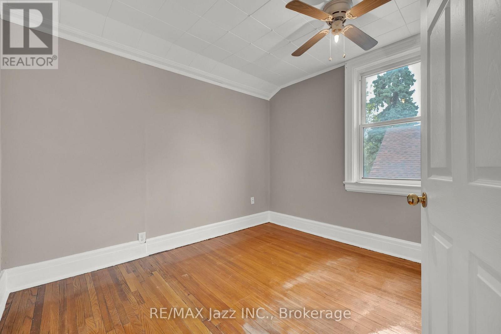 636 CARNEGIE AVENUE - 16