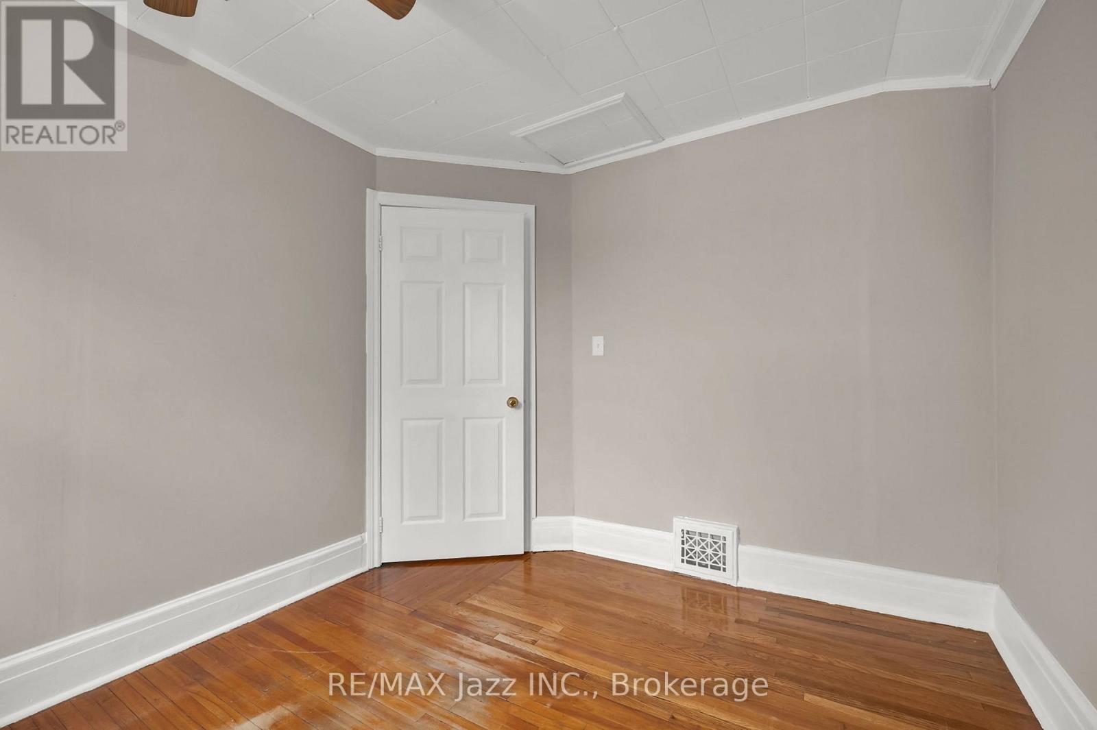 636 CARNEGIE AVENUE - 19
