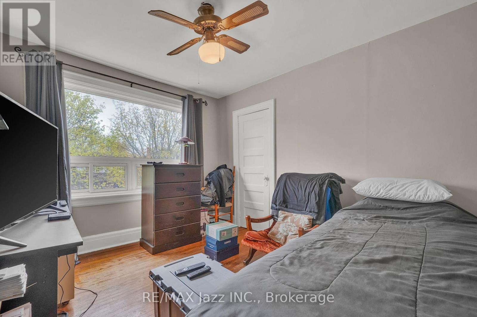 636 CARNEGIE AVENUE - 20