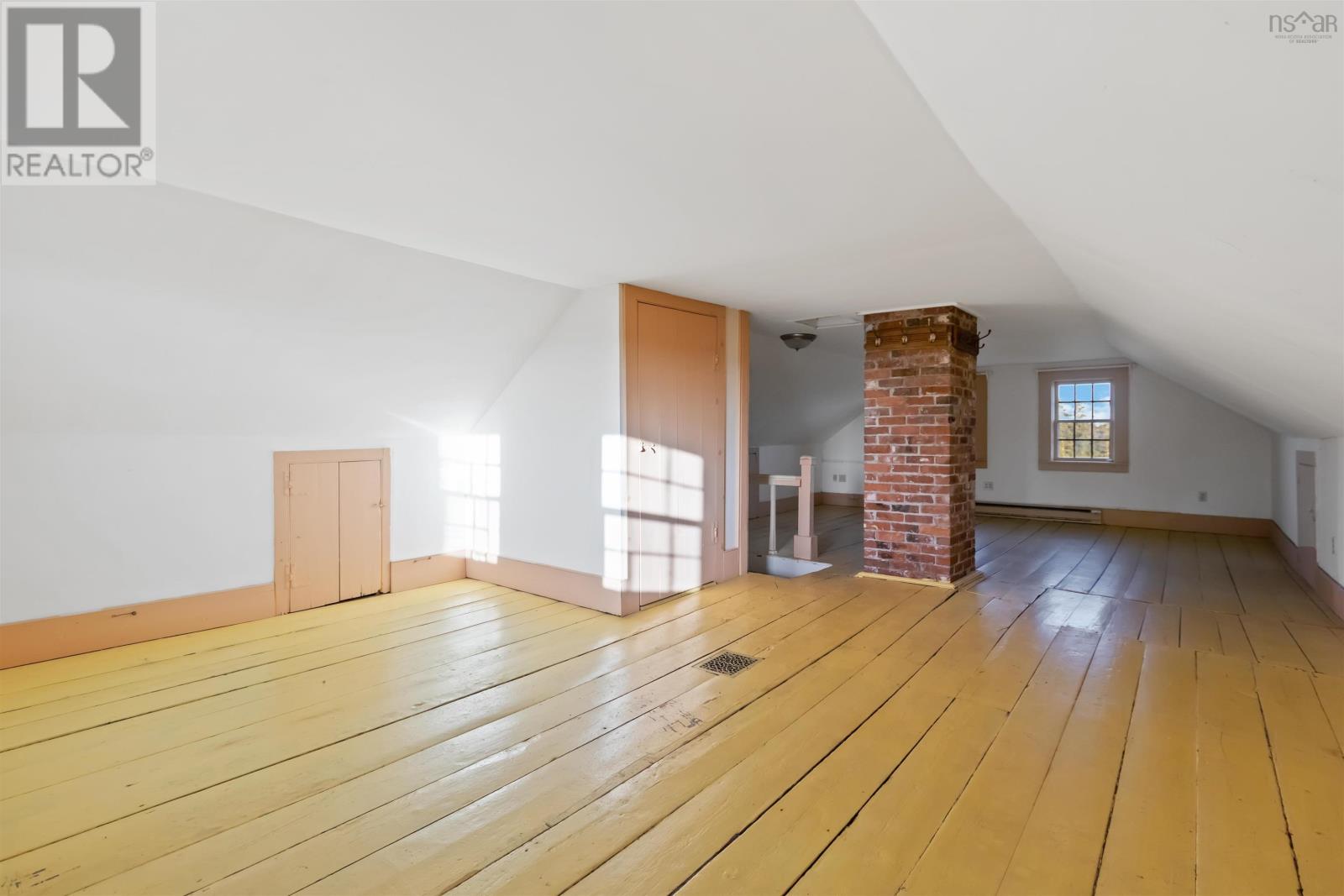 261 Upper Kingsburg Road - 39