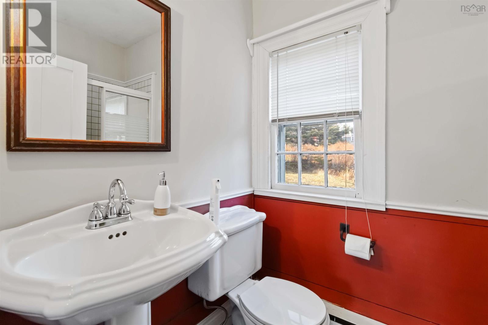 261 Upper Kingsburg Road - 27