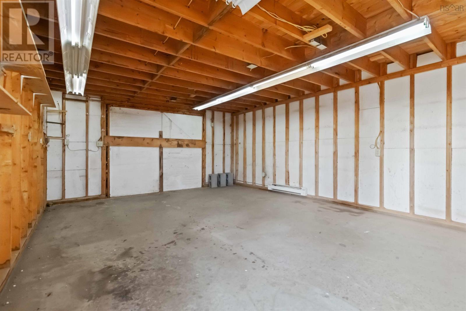 261 Upper Kingsburg Road - 43