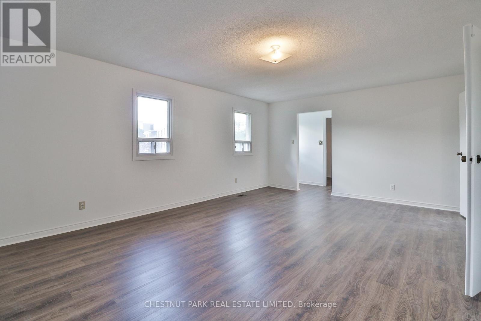 18 DERVOCK CRESCENT - 21
