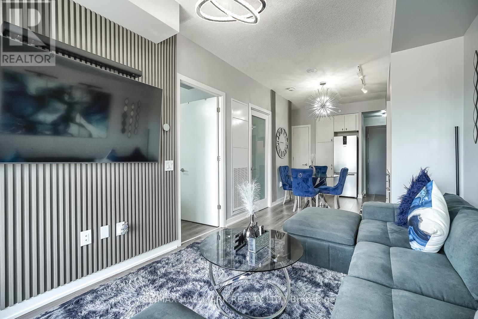 #421 9 TECUMSETH STREET - 12