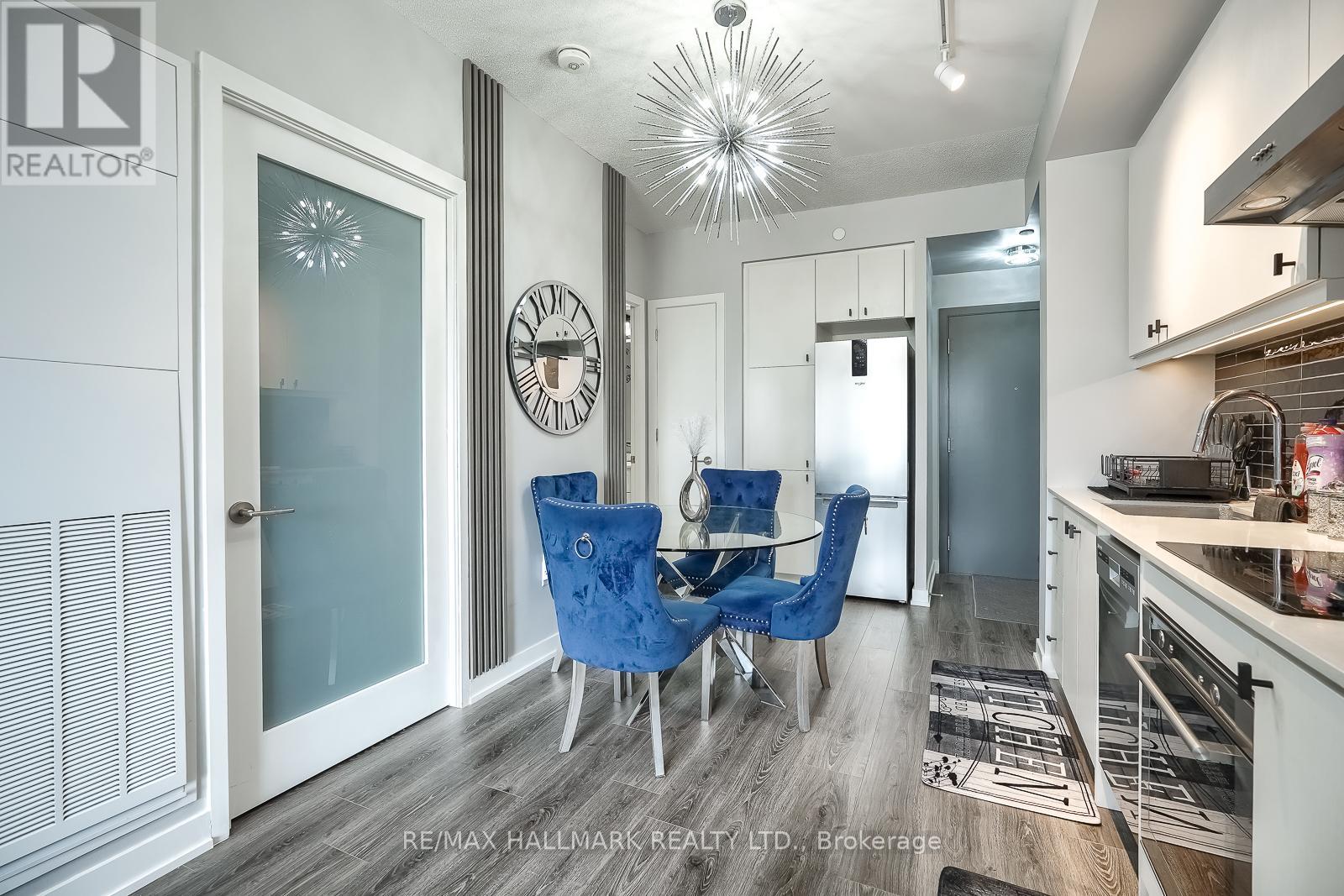 #421 9 TECUMSETH STREET - 14