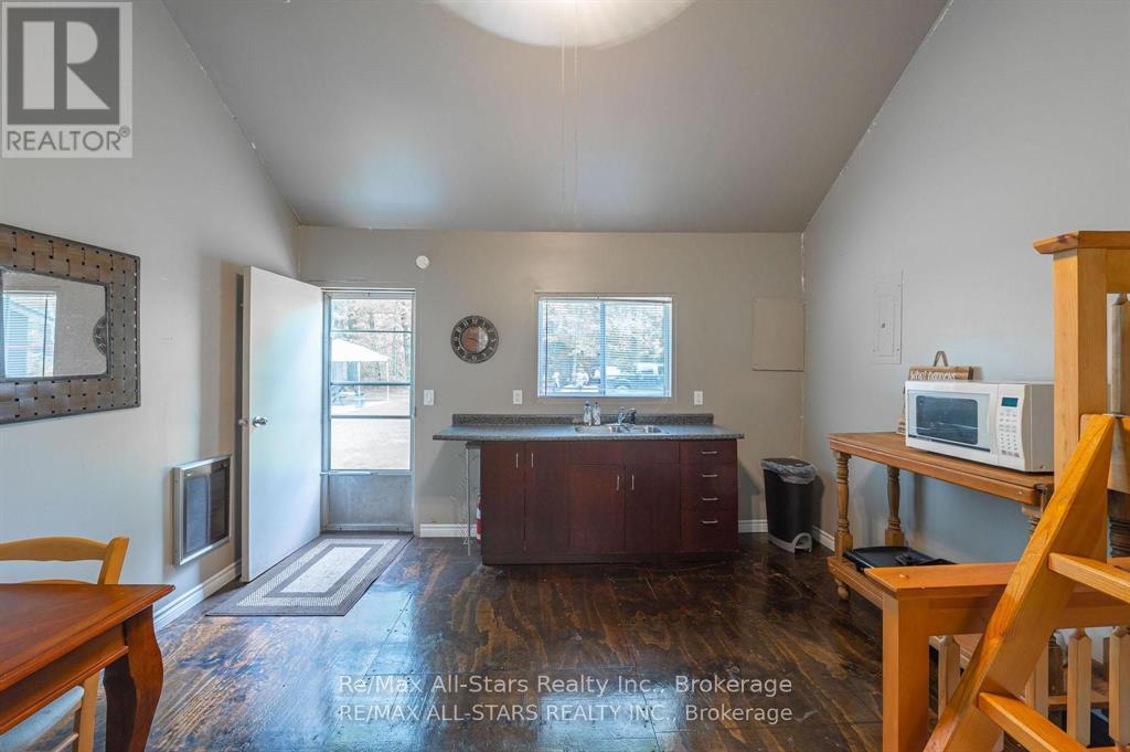 24 RELAX AVENUE - Image 27