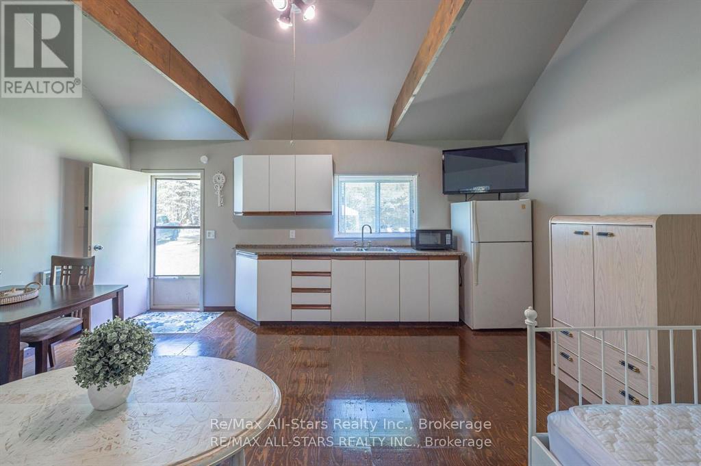 24 RELAX AVENUE - Image 34