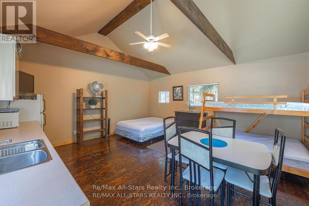 24 RELAX AVENUE - Image 35