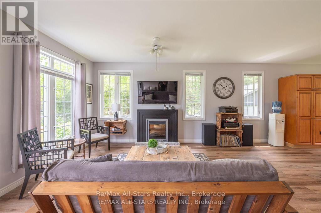 24 RELAX AVENUE - Image 7