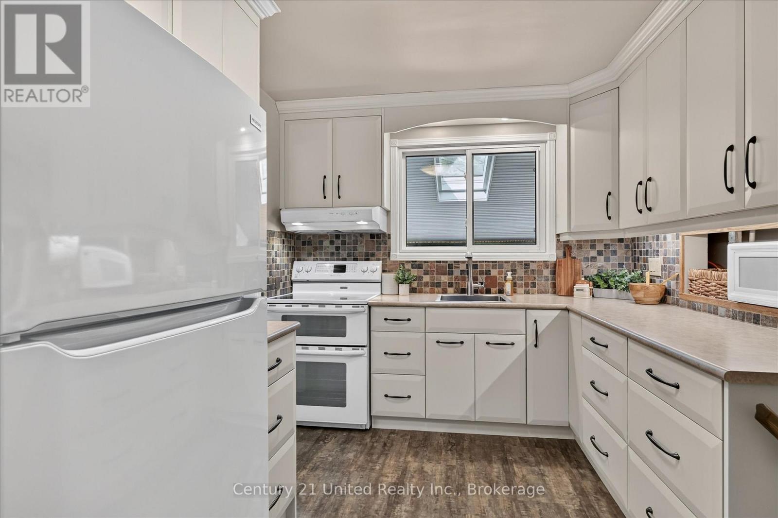 83 NEVIN AVENUE - Image 17