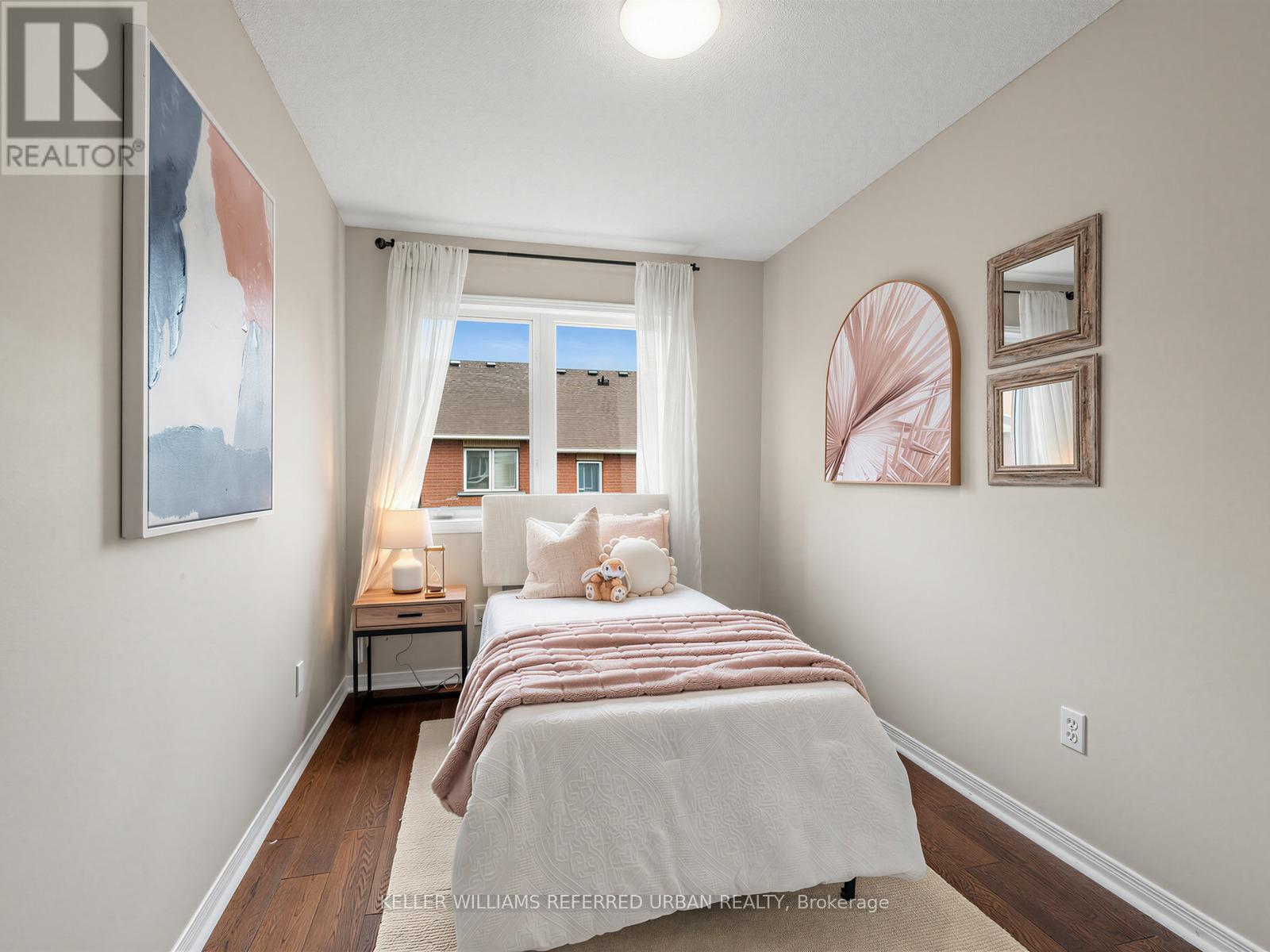 16 GUILLET STREET - 25