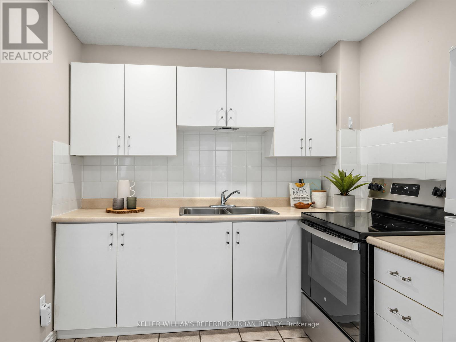 16 GUILLET STREET - 29