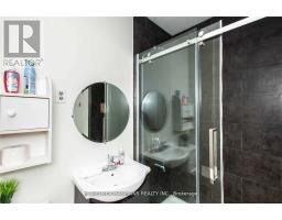 106 Lamb Avenue, Toronto, ON M4J4M6 Photo 10