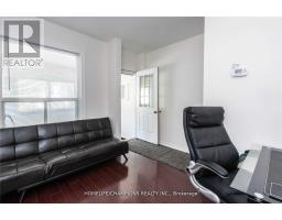 106 Lamb Avenue, Toronto, ON M4J4M6 Photo 9