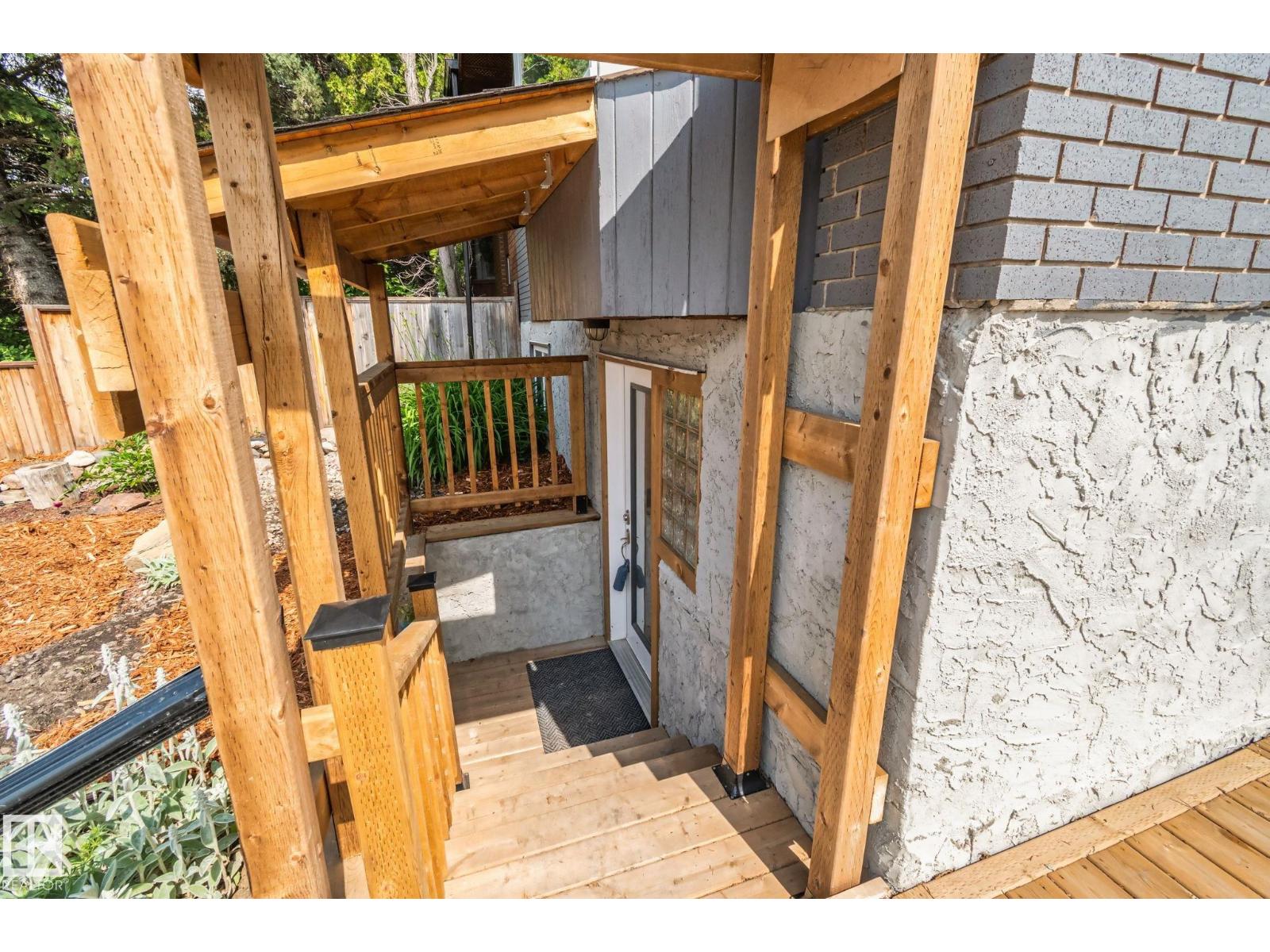 703 GRANDIN DR - 32