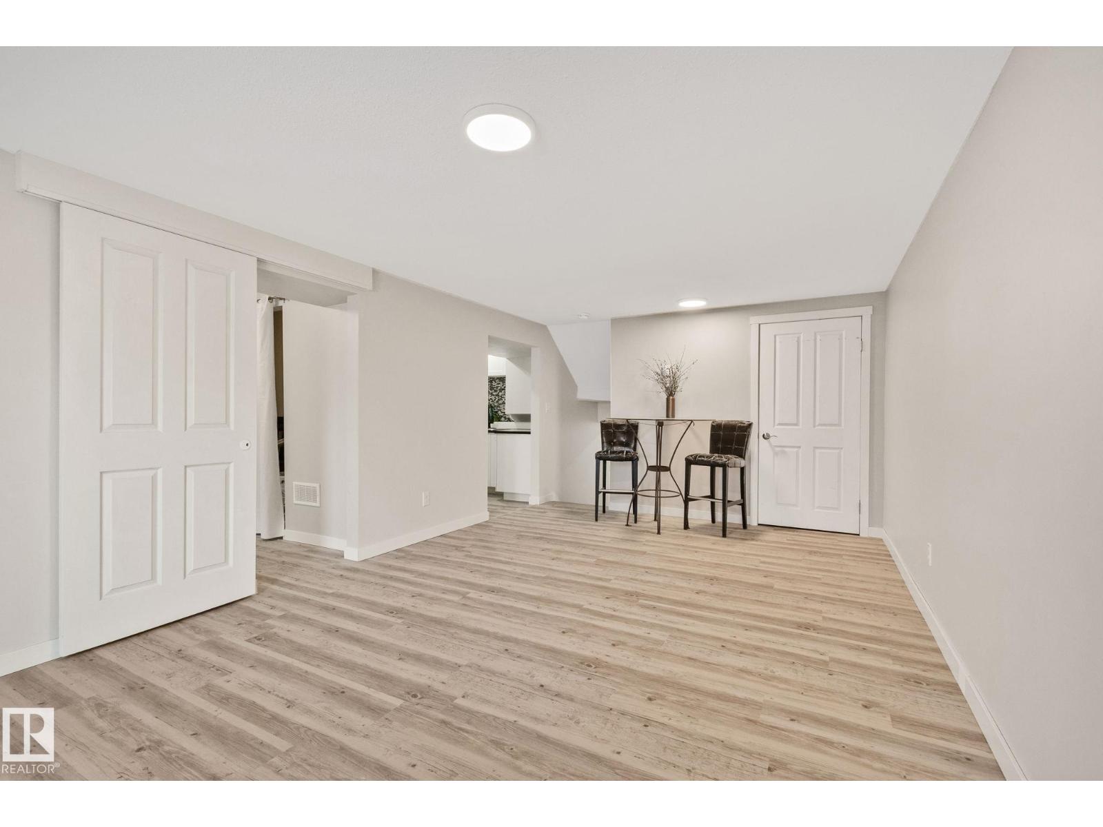 703 GRANDIN DR - 33