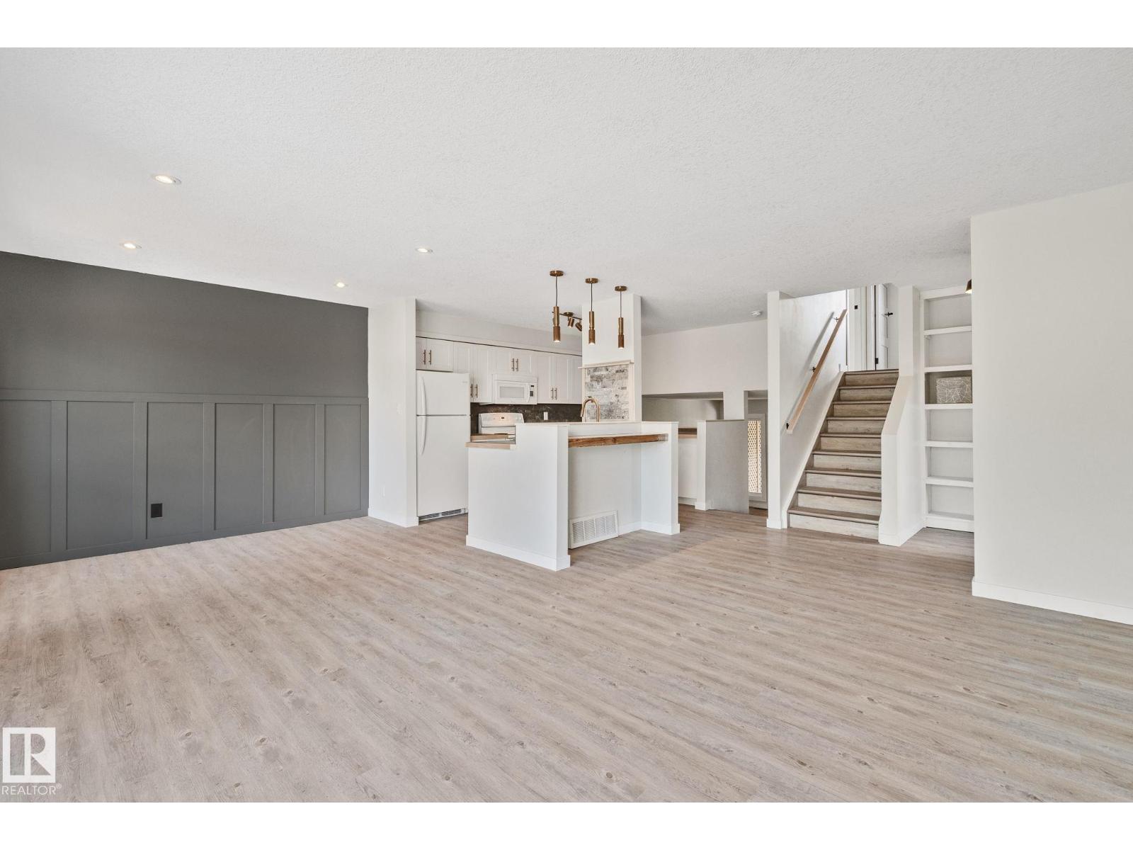 703 GRANDIN DR - 4