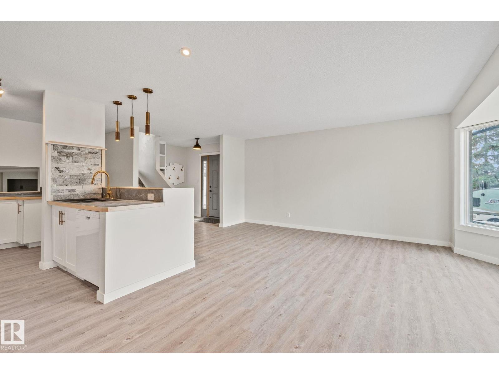 703 GRANDIN DR - 8