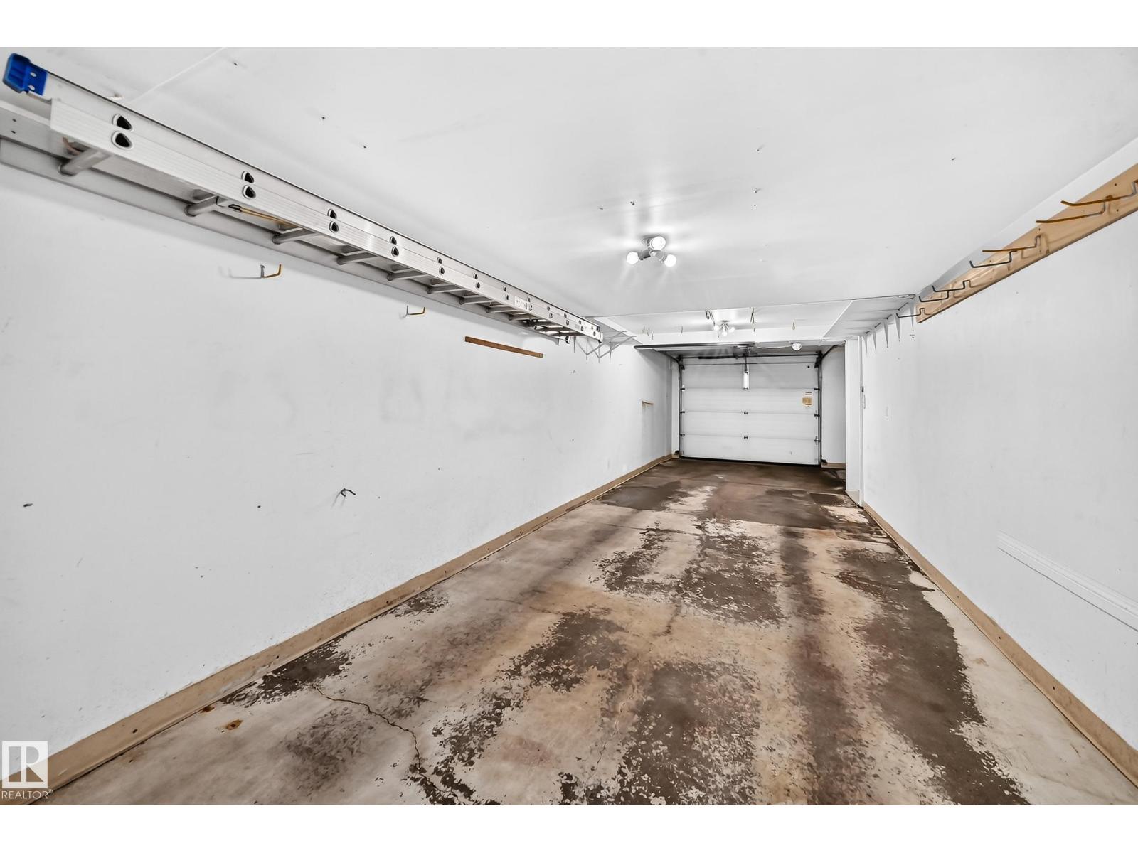 #51 9630 176 ST NW - 39