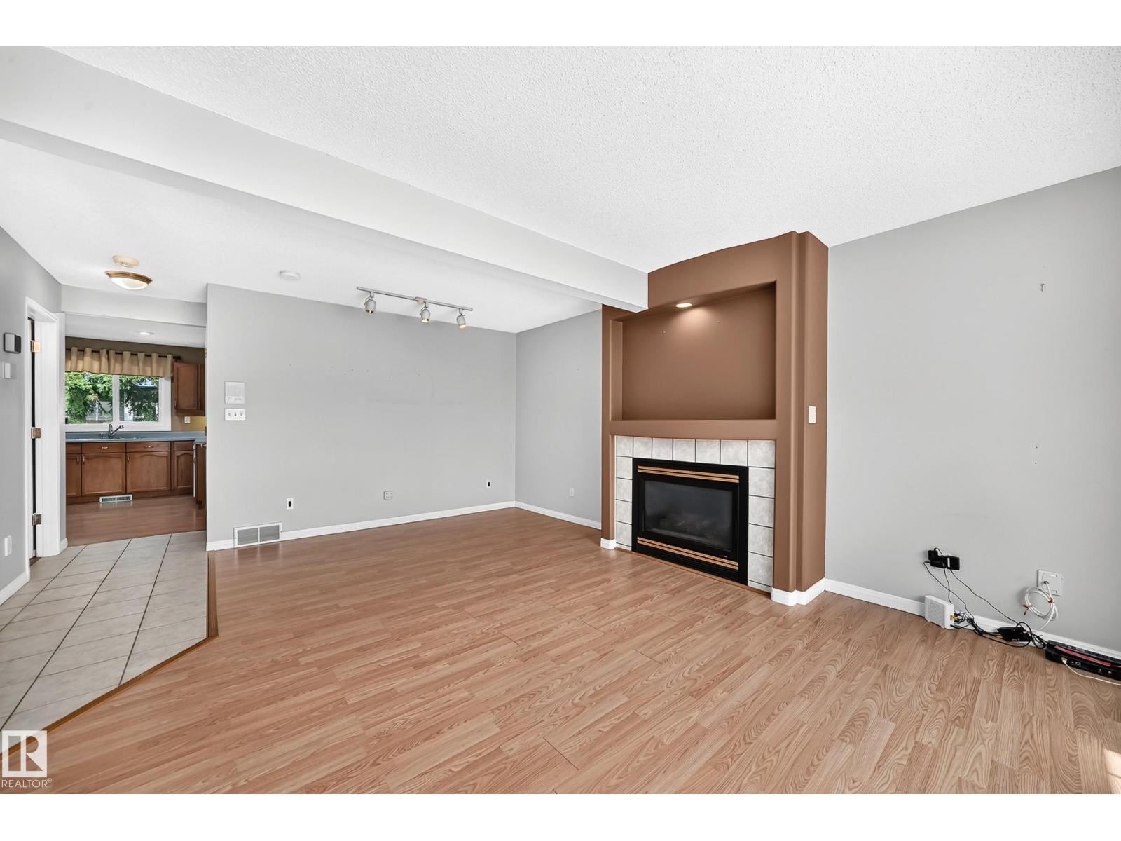 #51 9630 176 ST NW - 8