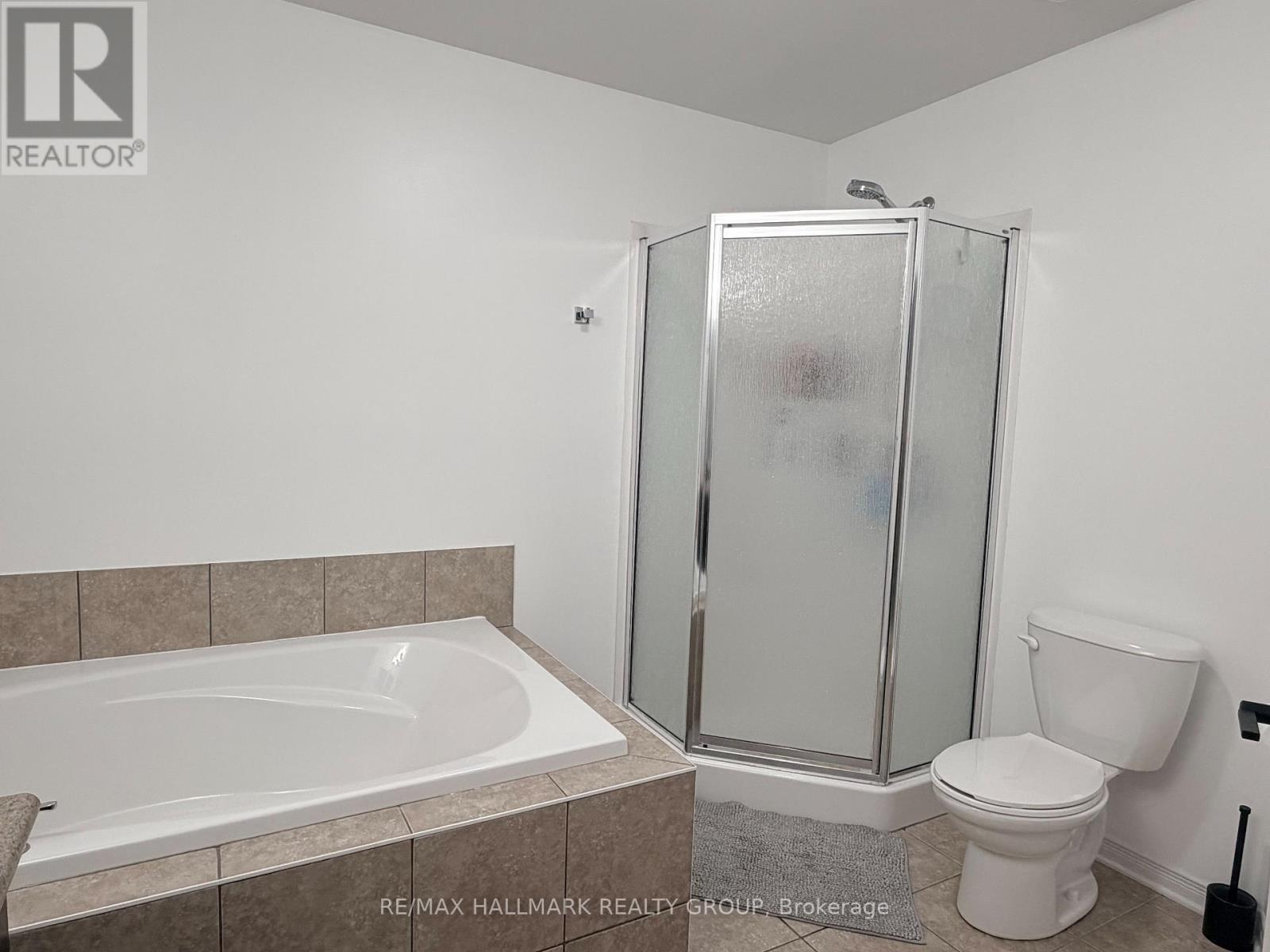 3 Bed, 2 Bath House for Rent in Ottawa – 304 APPLECROSS CRESCENT, Ottawa – MLS# X13527576 - Image 18