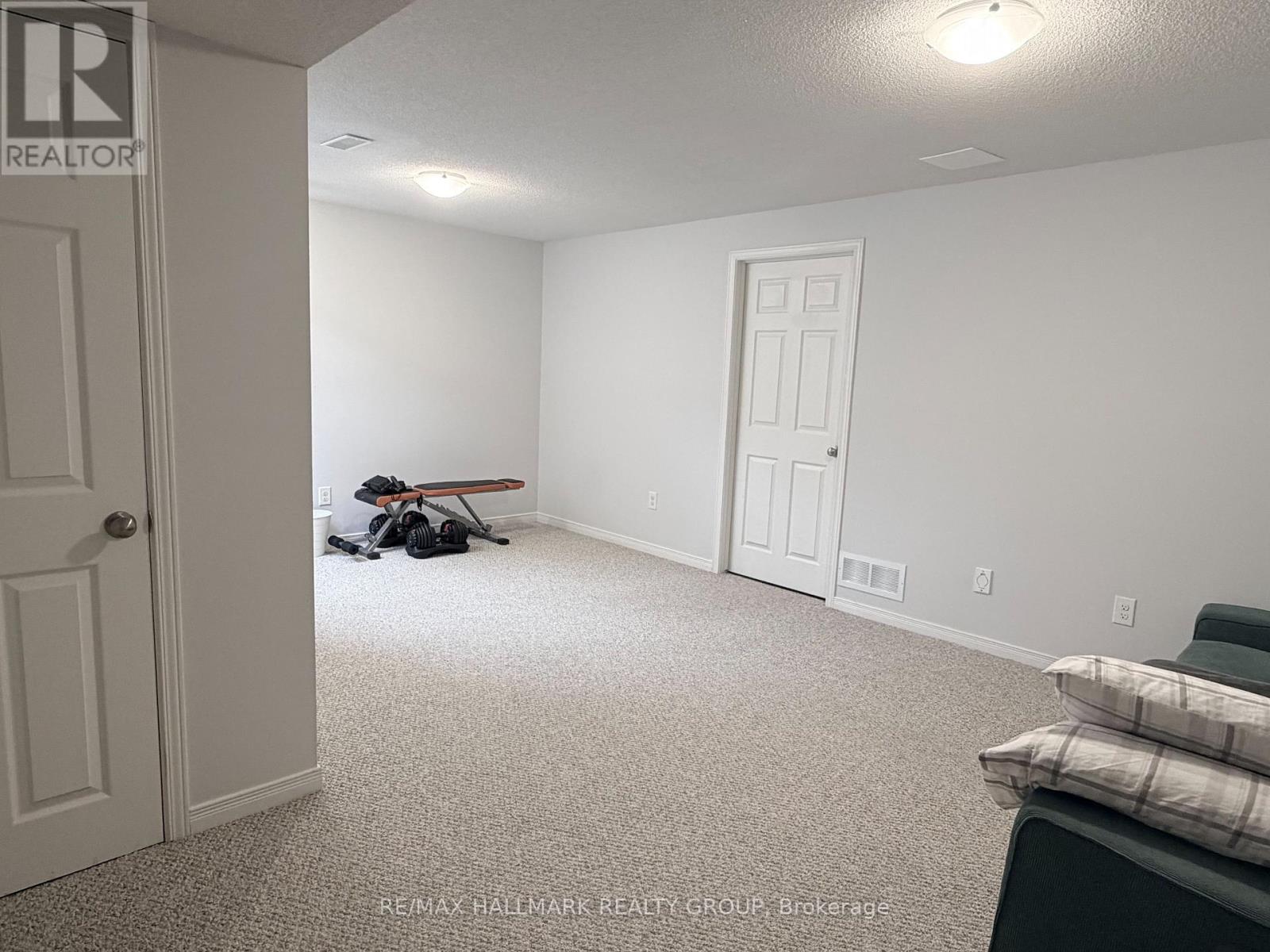 3 Bed, 2 Bath House for Rent in Ottawa – 304 APPLECROSS CRESCENT, Ottawa – MLS# X13527576 - Image 25