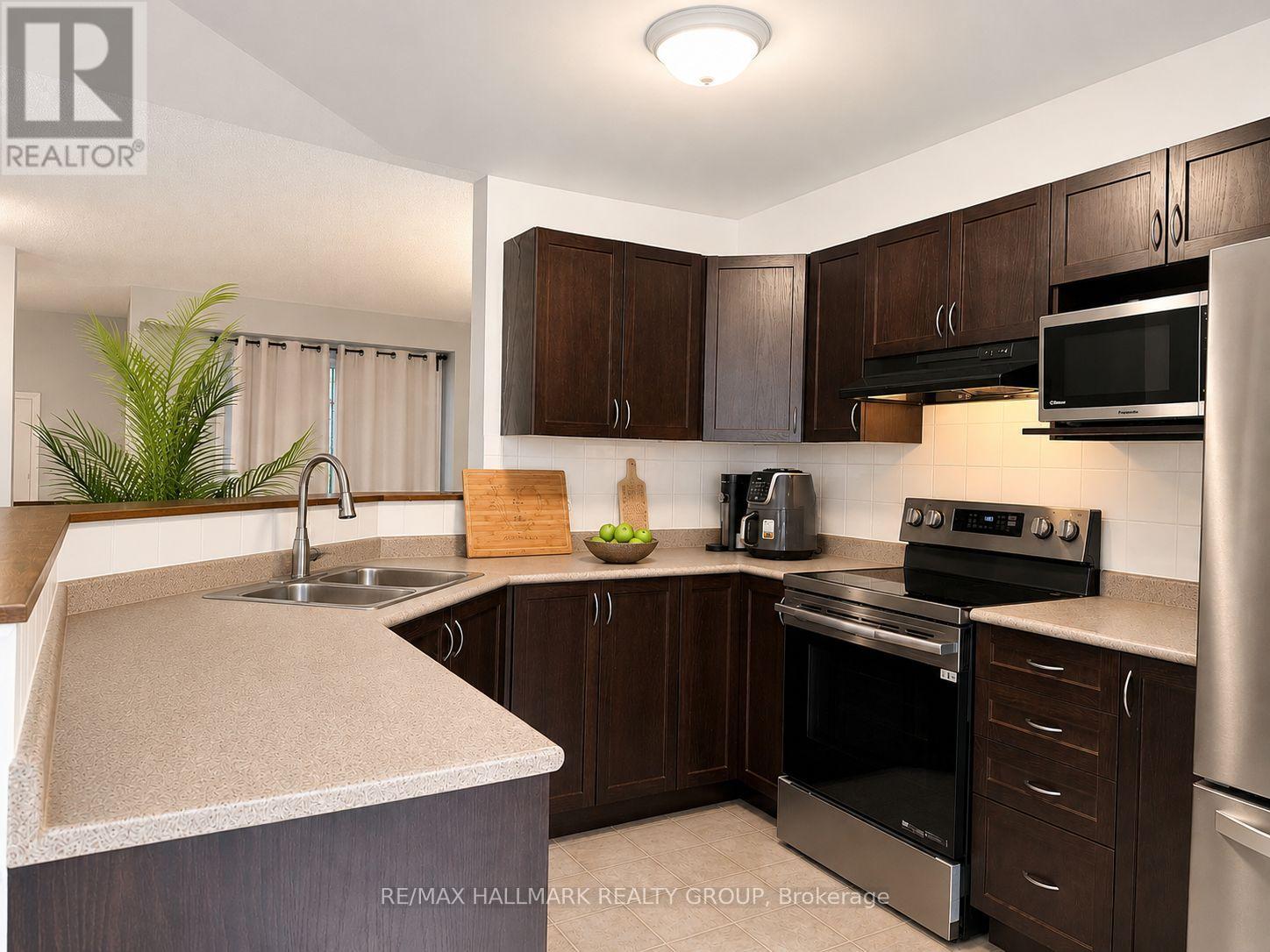 3 Bed, 2 Bath House for Rent in Ottawa – 304 APPLECROSS CRESCENT, Ottawa – MLS# X13527576 - Image 7