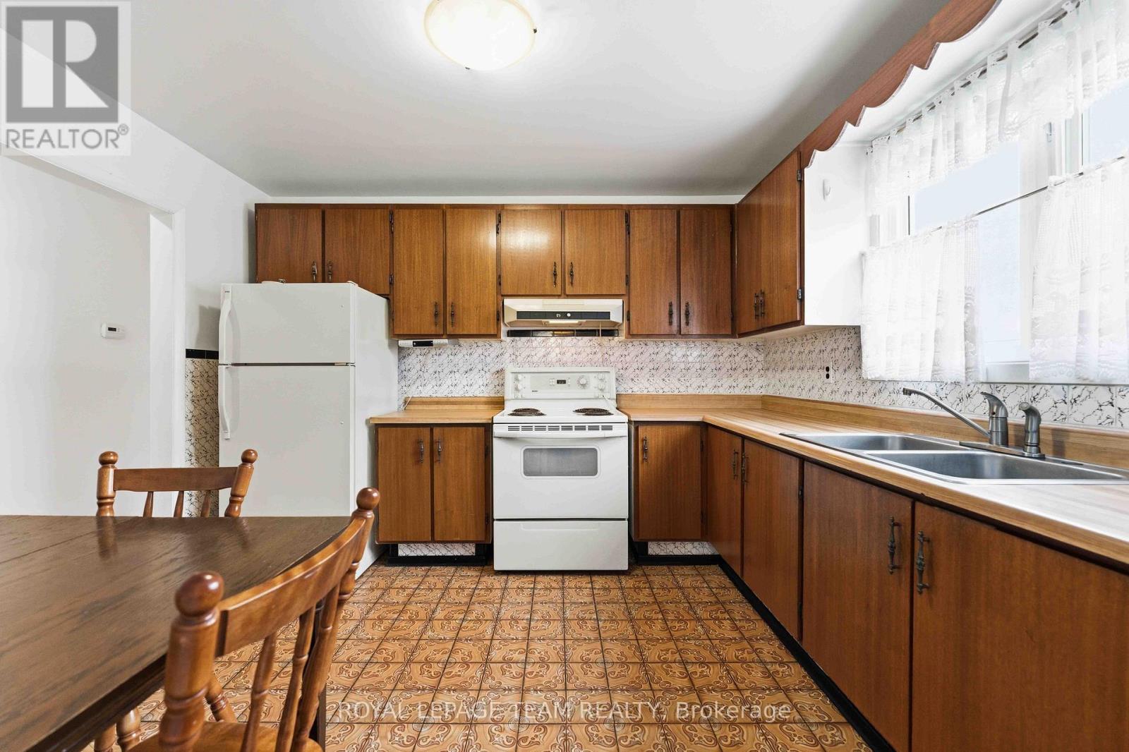 1197 MAITLAND AVENUE - 10