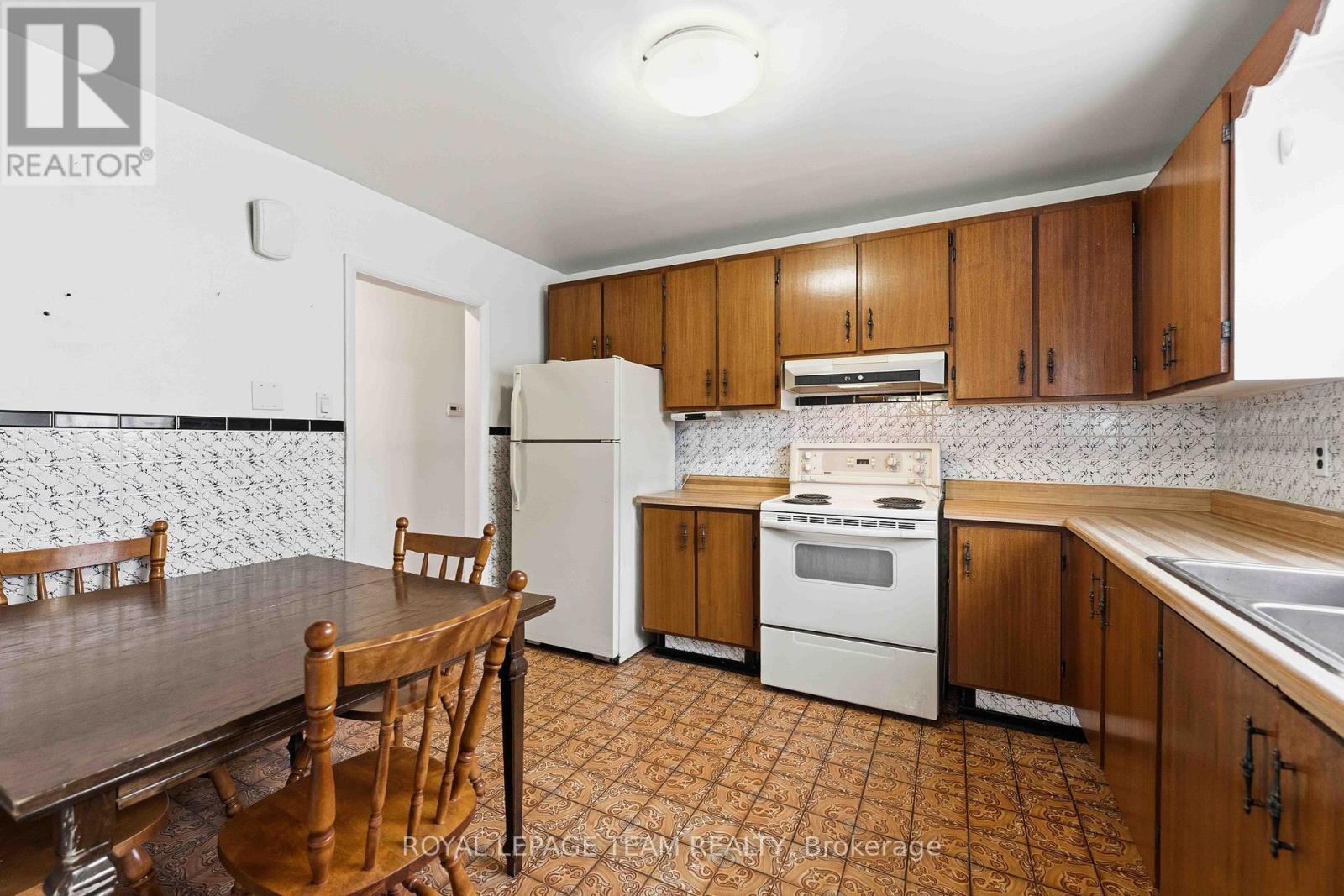 1197 MAITLAND AVENUE - 11