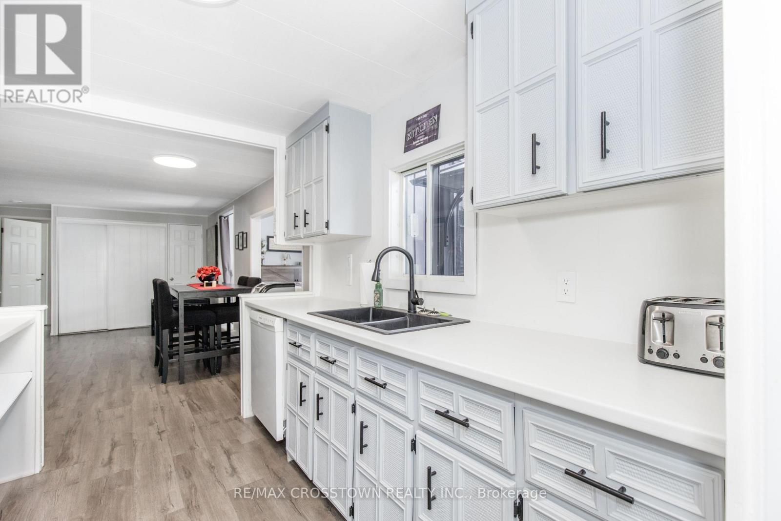 3 FAIRBIRCH COURT - 17